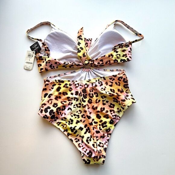 NWT Bar III Women's Animal-Print O-Ring Monokini Swimsuit.  Size L - Picture 7 of 9